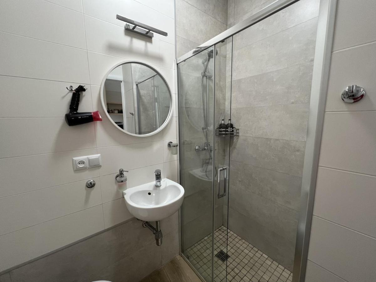 Siesta Apartment On Stefanyka Λβιβ Εξωτερικό φωτογραφία
